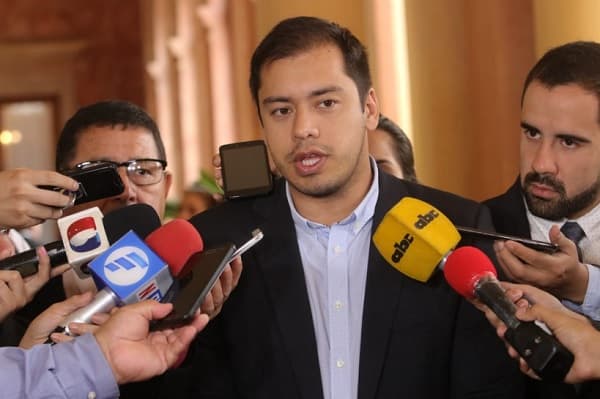 Suspenden audiencia de Miguel Prieto por caso de licitaciones