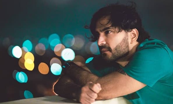 Cantante paraguayo Rod revoluciona con videoclip creado por IA