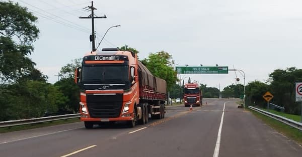 Llegan componentes clave para las turbinas de la Central del Brazo Aña Cua en Ayolas