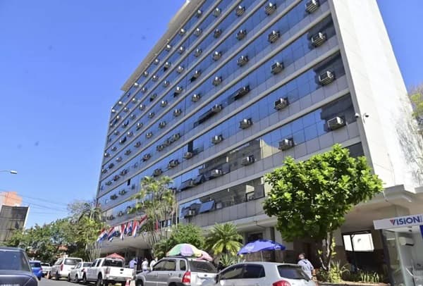 Deuda histórica del IPS supera USD 1.100 millones