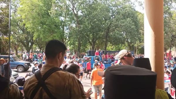 Protesta en Arroyos y Esteros por vertedero en humedal