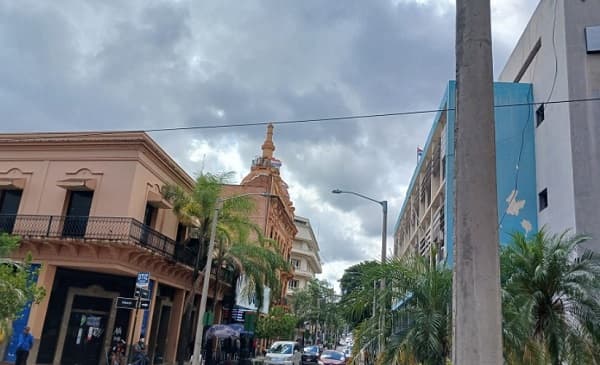 ANDE actuará contra cables irregulares en calle Palma