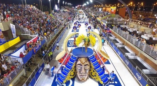 Encarnación se viste de fiesta con su carnaval 2024
