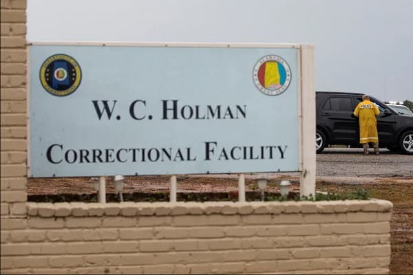 Alabama utiliza polémico gas para ejecutar a reo por primera vez