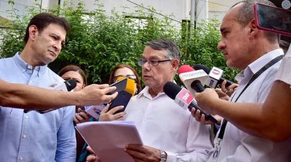 Directores generales del Congreso ganan igual o más que senadores