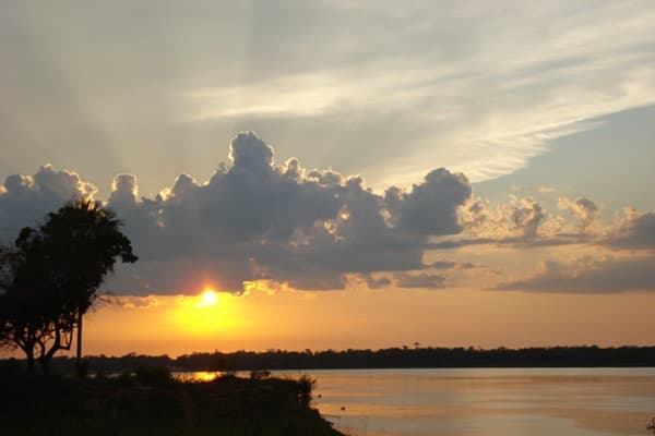 Meteorología: calor, humedad y lluvias este jueves