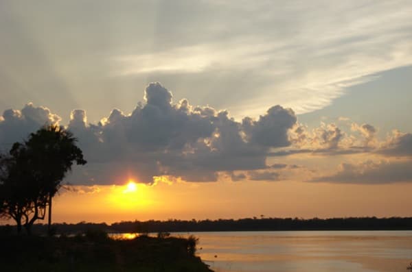 Continúan tormentas eléctricas en territorio paraguayo este lunes caluroso