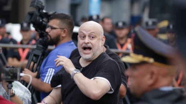 Payo Cubas denuncia que el cartismo buscaría encarcelarlo para impedir nueva postulación