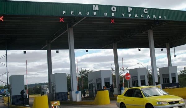 MOPC acelera tránsito en peajes con nuevas estrategias