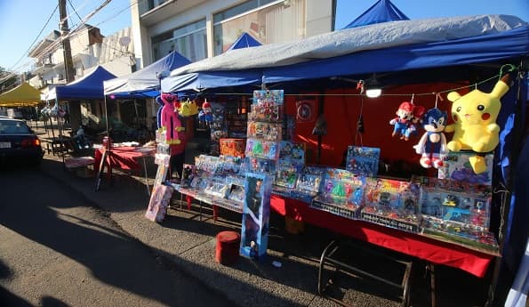Avenida Eusebio Ayala alista venta de juguetes por Reyes