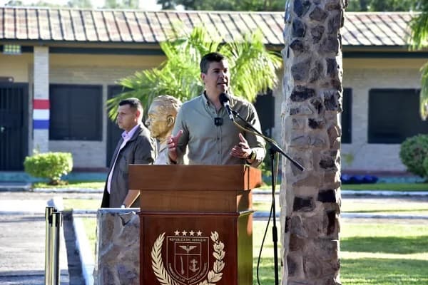 Santiago Peña considera que el nepotismo es meramente un conflicto ético y moral