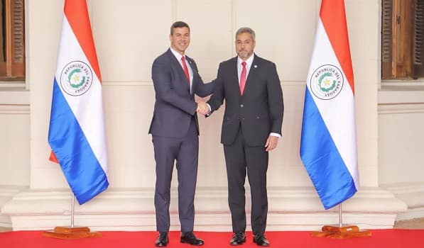 Abdo en silencio ante críticas de Peña, revela diputado Espínola