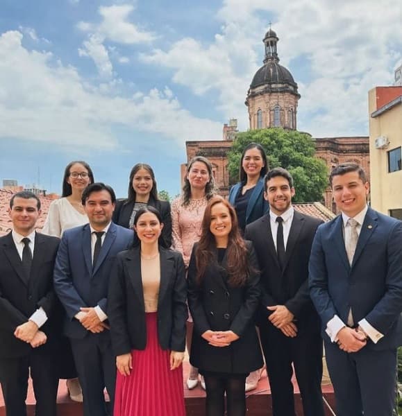 Jóvenes denuncian anulación arbitraria de concurso en la Cancillería