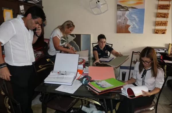 Suspenden a seis funcionarios del IPS por venta de cargos