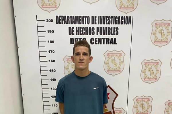 Detienen a hombre buscado por una decena de asaltos a minimercados