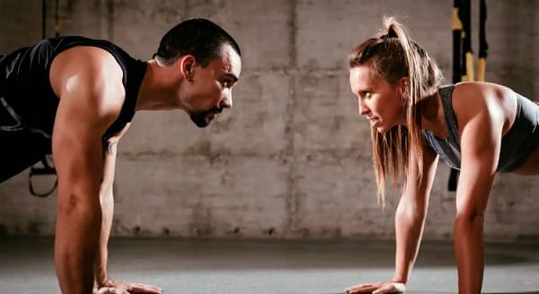 Mujeres obtienen más beneficio cardiovascular con menos ejercicio