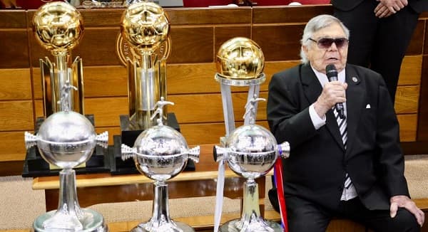 Olimpia honra a Domínguez Dibb renombrando su estadio