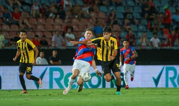 Guaraní desafía a Cerro Porteño en duelo clave