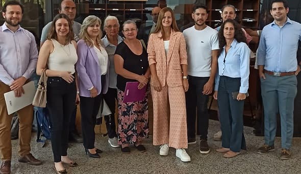 Iniciativa “Chau nepotismo” presentada oficialmente en Senado