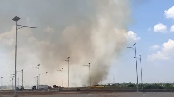 Fuego se reaviva en Costanera Norte en jornada de calor extremo
