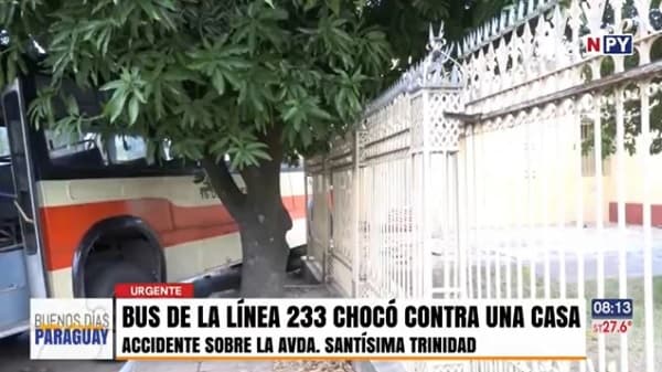 Bus choca contra vivienda: conductor y pasajeros heridos