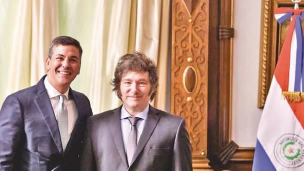 Presidente Peña y Milei profundizan diálogo sobre Yacyretá e hidrovía