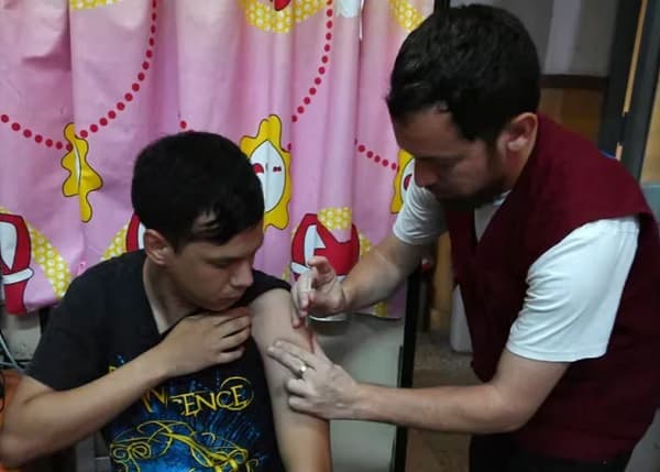 Vacunas contra la influenza y covid disponibles desde abril