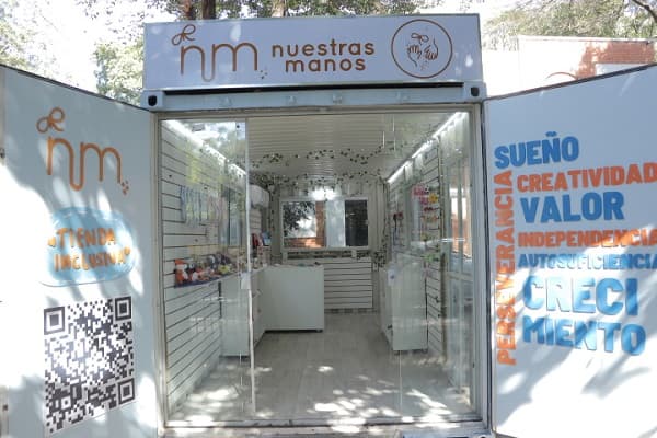 Fundación Saraki inaugura “Nuestras Manos”, tienda inclusiva de emprendimiento