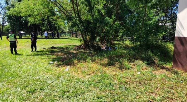 Hallan feto en descomposición en colegio de Presidente Franco