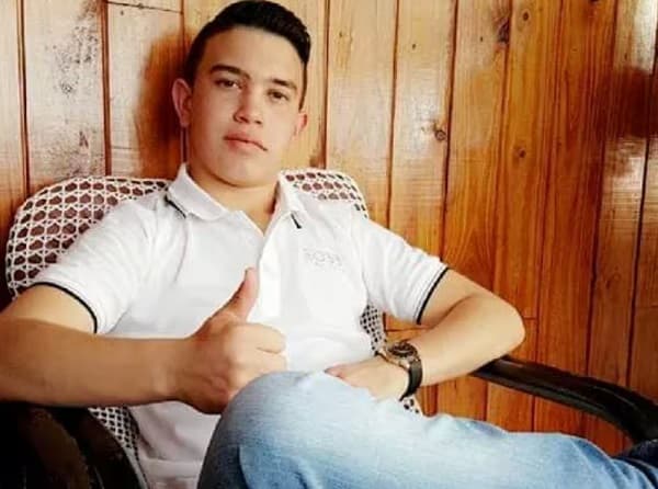 Anulan nombramiento irregular del hermano del senador Hernán Rivas en la EBY