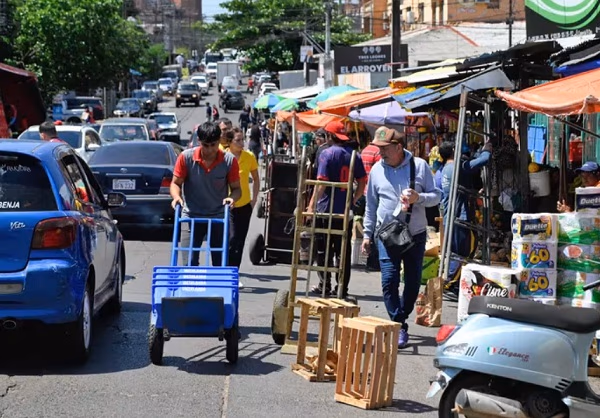 Permisionarios del Mercado 4 denuncian seis días sin energía eléctrica