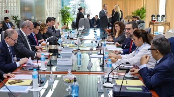 Tarifa de Itaipú: incertidumbre reina mientras vencen medidas administrativas