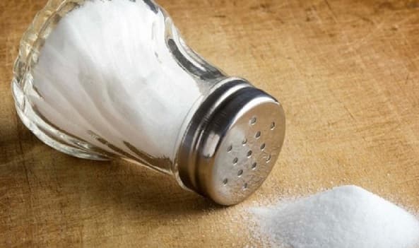Moderar consumo de sal evita riesgos cardíacos