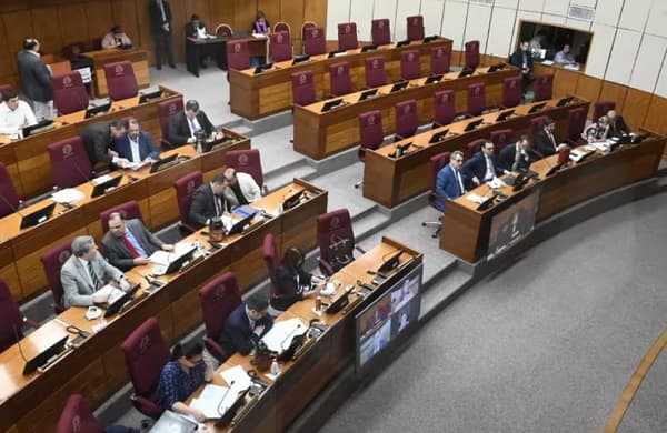 Comisión del Senado se pronuncia en mayoría por el rechazo al desafuero de Mario Abdo Benítez