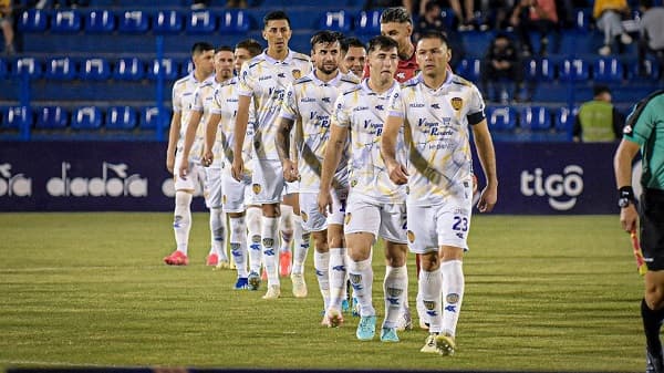 Luqueño enfrenta dura prueba en Brasil con la obligación de sumar