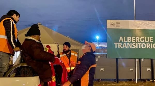 Rescate de 43 personas del frío en albergue de la Costanera de Asunción