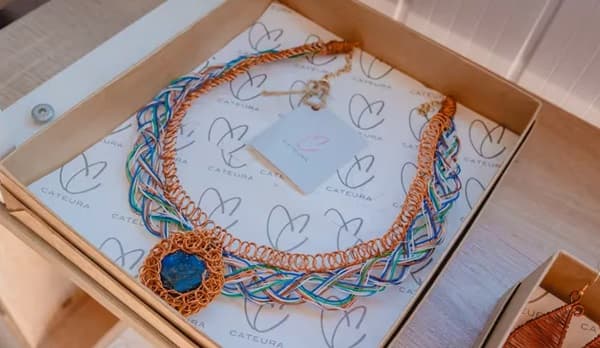 Artisans turn waste into jewelry, empowering women