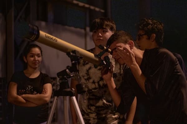 Ciencia del Sur celebra séptimo aniversario divulgando la ciencia en Paraguay