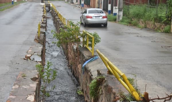 Denuncian precariedad de vallados en Lambaré