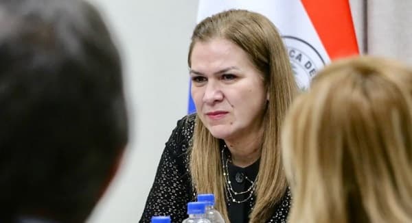 Ministra de Salud se desmarca del impuesto al tabaco: “Para eso está Economía”