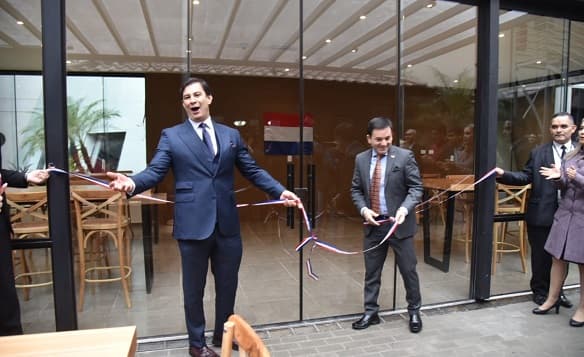 Congreso estrena comedor de lujo en polémica ampliación