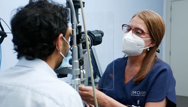 Cambios en la retina pueden revelar problemas renales, según estudio