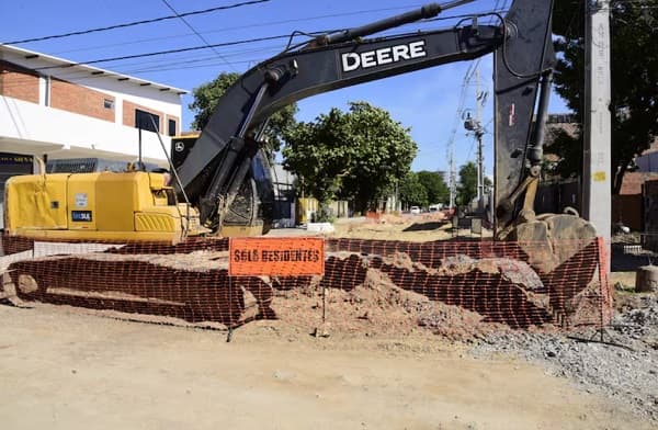 Inauguran desagüe en Molas López, pero la obra no está terminada