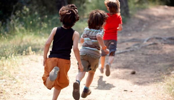 Piden atención urgente para niños huérfanos en Asunción