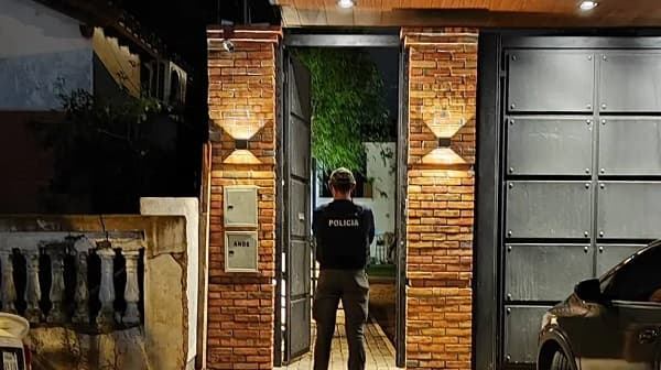 Detienen a hombre vinculado con megacarga de cocaína en Villeta