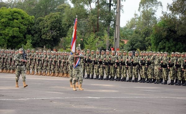 Ejército y Armada buscan profesionales y técnicos