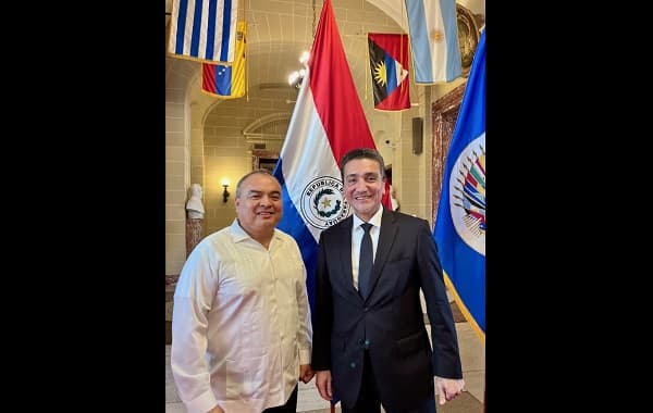 Raúl Florentín presenta credenciales como representante de Paraguay ante la OEA