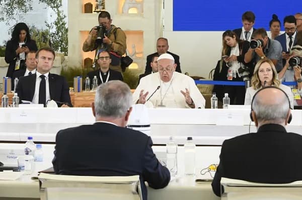 El Papa Francisco hace historia al participar en la Cumbre del G7