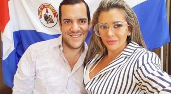 Friedmann compra sillas del Congreso y es reprendido por su esposa