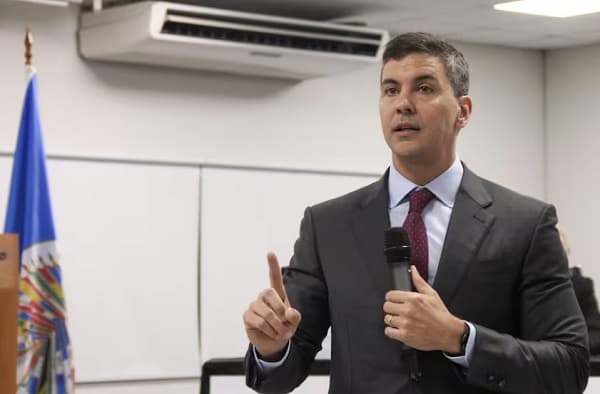 Peña apunta a prensa y grupos sociales por vínculos con crimen organizado, pero evade preguntas sobre Erico Galeano